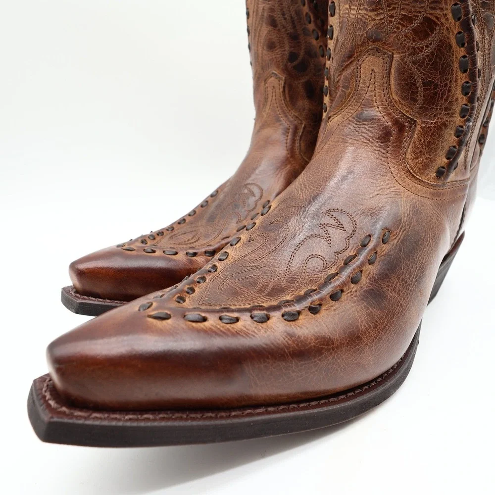 Laredo rust bucklace